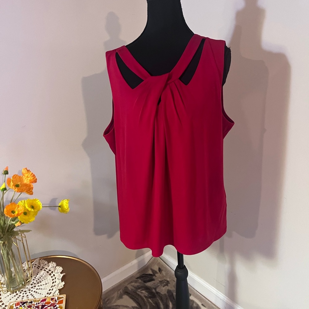 Nine West Red Asymmetrical Sleeveless Tank Top